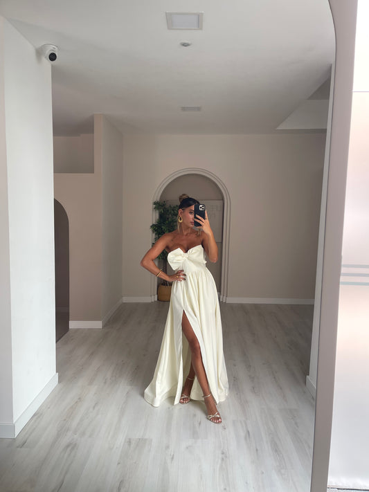 Vestido c/ laço no peito - branco